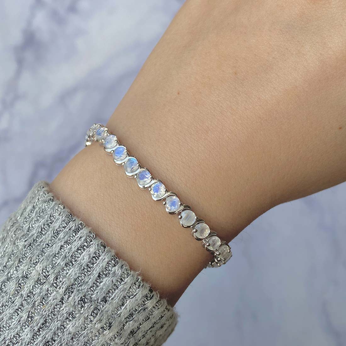 Moonstone Bracelet-(RBM-SB-173.)